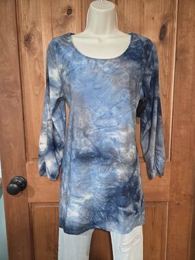AB Studio Blue and White Long Sleeve Tie-Dye Tunic